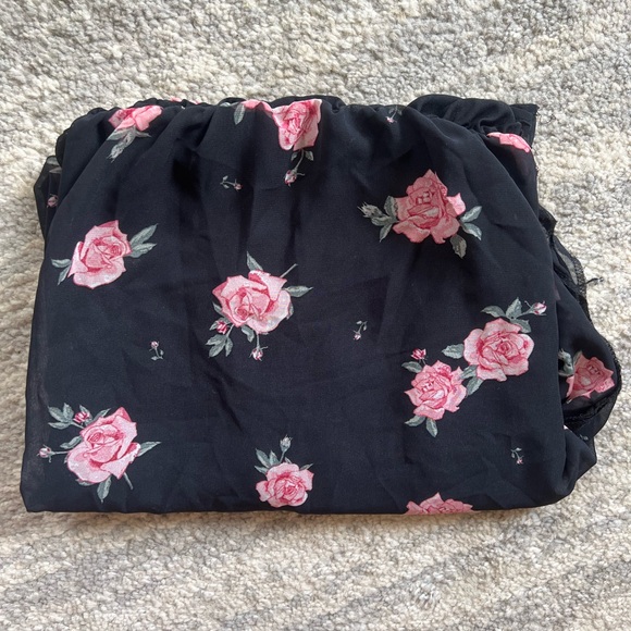 Rose skirt - Picture 2 of 2